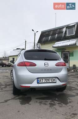 Хэтчбек SEAT Leon 2009 в 