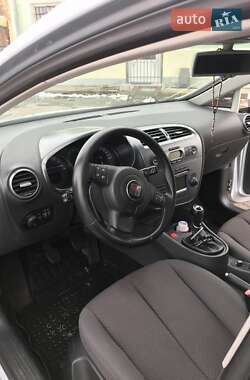 Хэтчбек SEAT Leon 2009 в 