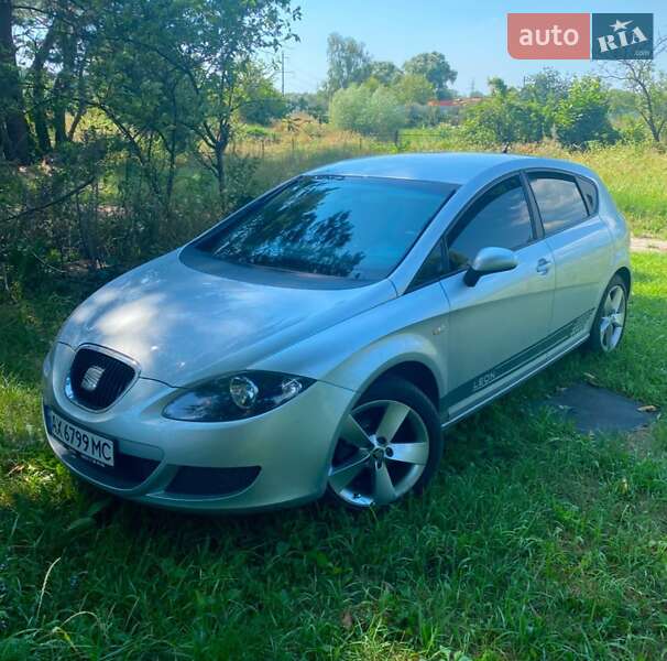 Хэтчбек SEAT Leon 2007 в Харькове