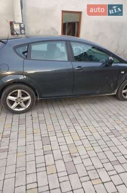 Хетчбек SEAT Leon 2011 в Хоросткові