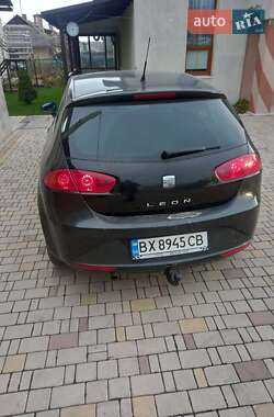 Хетчбек SEAT Leon 2011 в Хоросткові