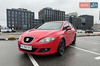 Хэтчбек SEAT Leon 2006 в Киеве