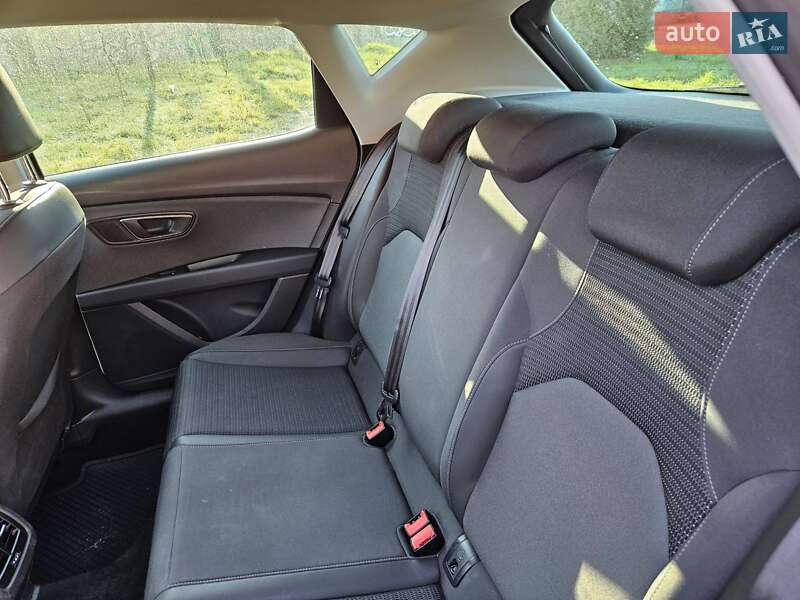 Хэтчбек SEAT Leon 2018 в Львове