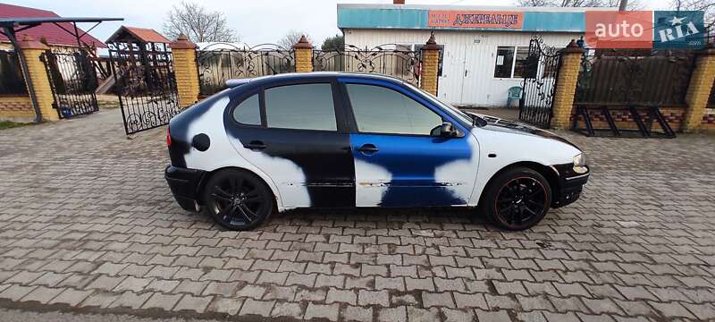 Хэтчбек SEAT Leon 2002 в Луцке