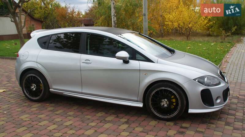 Хэтчбек SEAT Leon 2011 в Черкассах