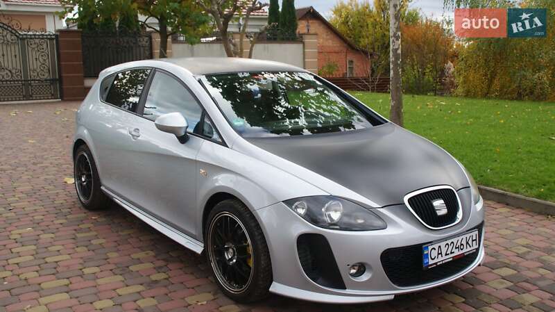 Хэтчбек SEAT Leon 2011 в Черкассах