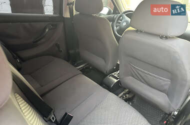 Хэтчбек SEAT Leon 2003 в Днепре