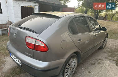 Хэтчбек SEAT Leon 2003 в Днепре