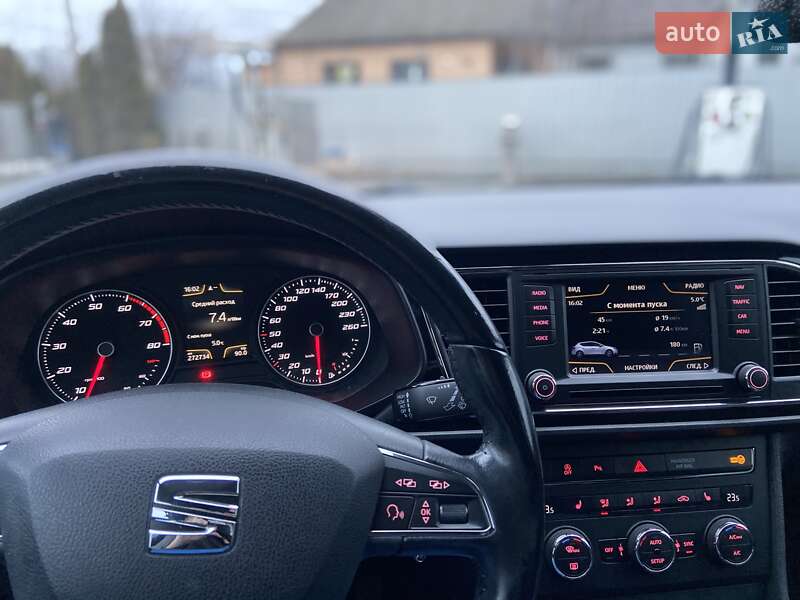 Хэтчбек SEAT Leon 2012 в Луцке