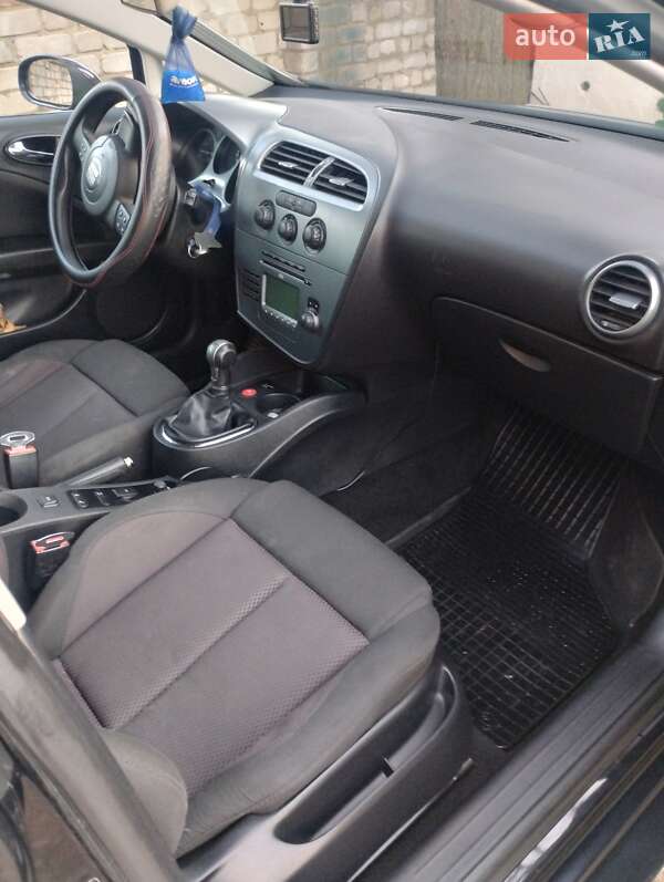 Хэтчбек SEAT Leon 2008 в Коростене фото 3 Хэтчбек SEAT Leon 2008 в Коростене