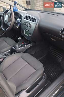 Хэтчбек SEAT Leon 2008 в 