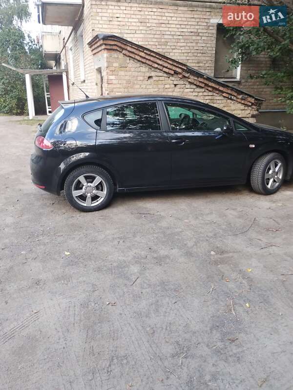 Хэтчбек SEAT Leon 2008 в Коростене фото 8 Хэтчбек SEAT Leon 2008 в Коростене