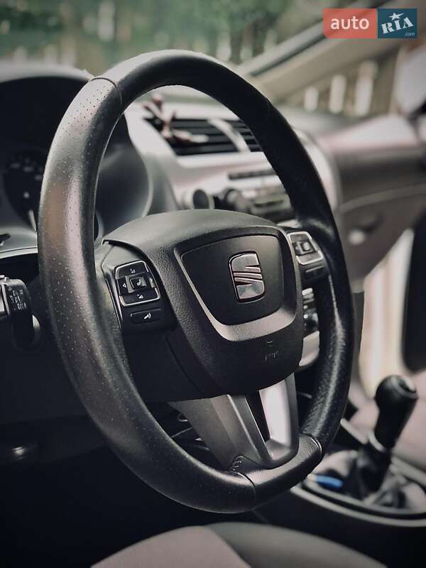 Хэтчбек SEAT Leon 2010 в Киеве фото 14 Хэтчбек SEAT Leon 2010 в Киеве