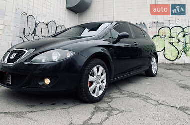 Хэтчбек SEAT Leon 2008 в Киеве