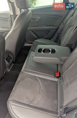 Хэтчбек SEAT Leon 2016 в 
