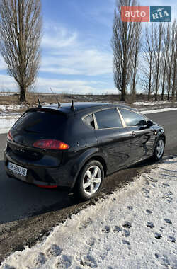 Хэтчбек SEAT Leon 2008 в 