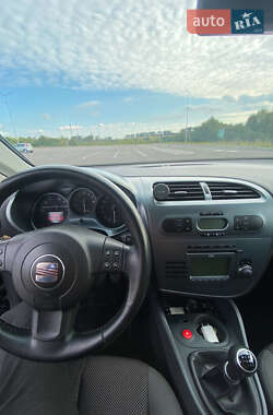 Хэтчбек SEAT Leon 2008 в 
