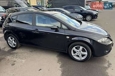 Хэтчбек SEAT Leon 2009 в Луцке