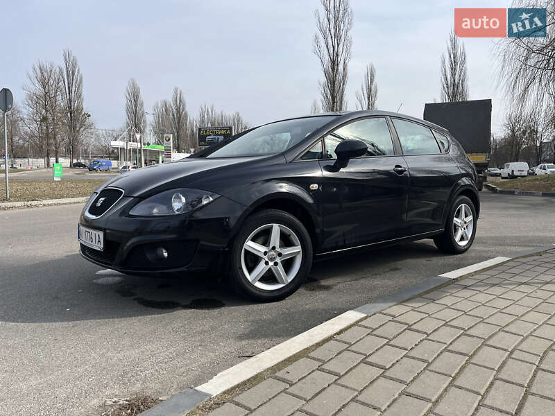 Хетчбек SEAT Leon 2011 в Києві
