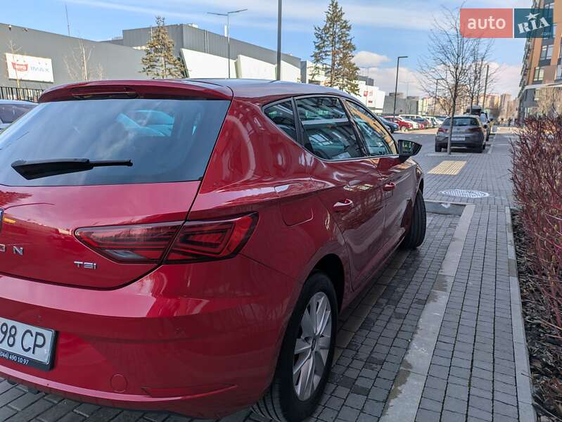 Хэтчбек SEAT Leon 2017 в Киеве