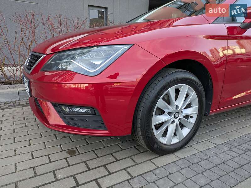 Хэтчбек SEAT Leon 2017 в Киеве