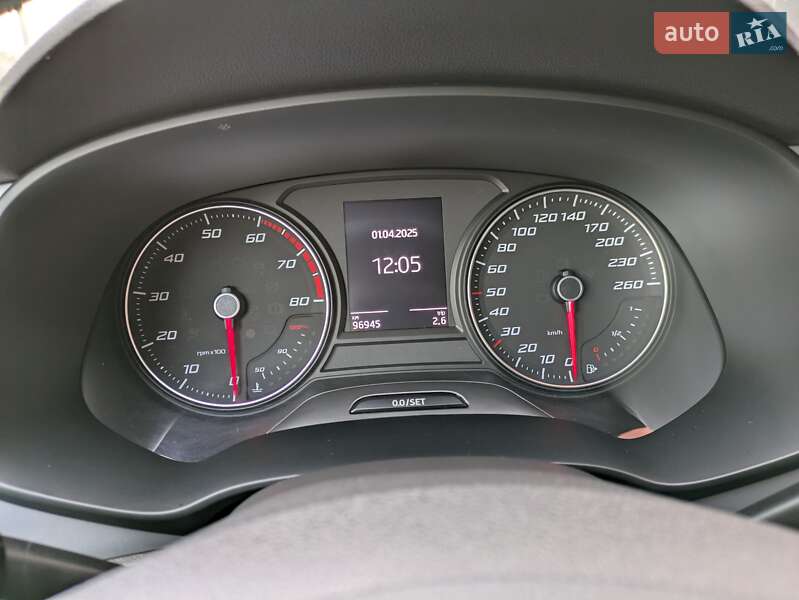 Хэтчбек SEAT Leon 2017 в Киеве