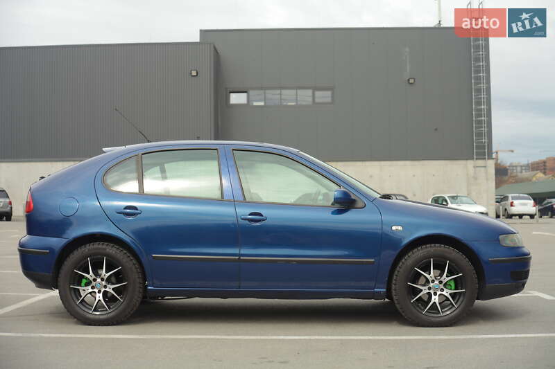 Хетчбек SEAT Leon 2000 в Ірпені