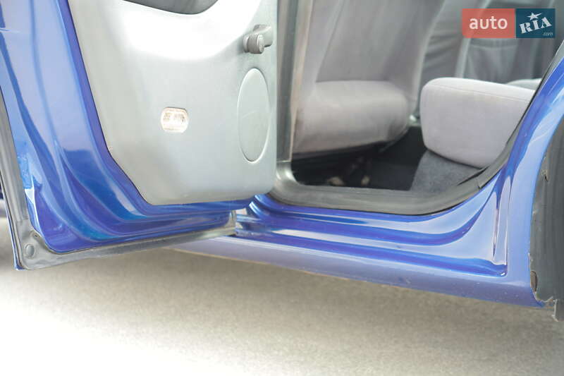 Хетчбек SEAT Leon 2000 в Ірпені