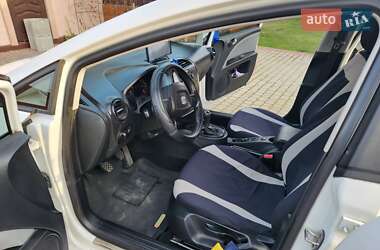 Хэтчбек SEAT Leon 2011 в 