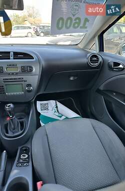 Хэтчбек SEAT Leon 2006 в 