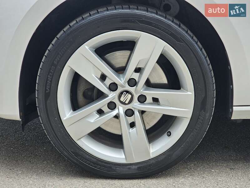 Хэтчбек SEAT Leon 2018 в Киеве