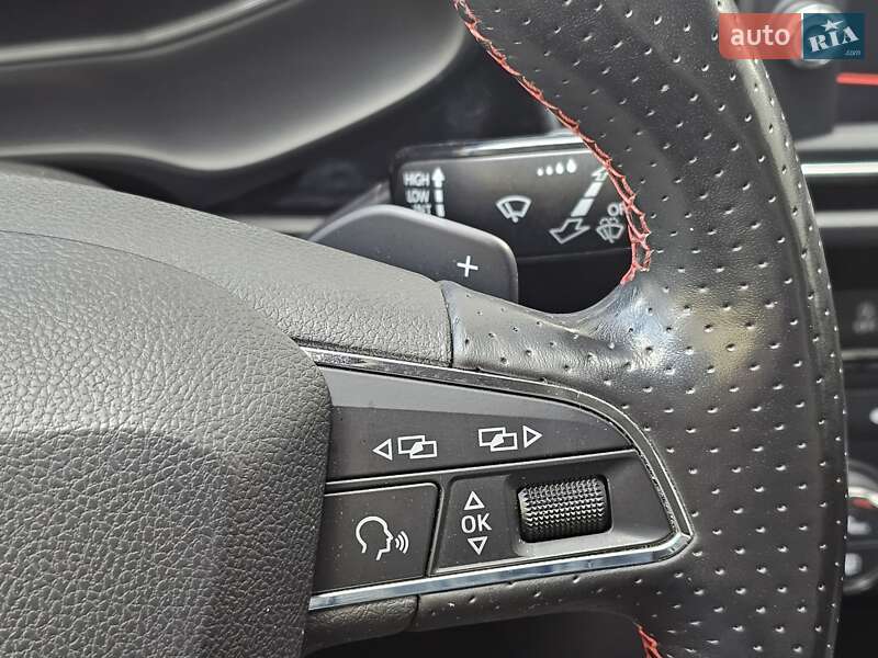 Хэтчбек SEAT Leon 2018 в Киеве