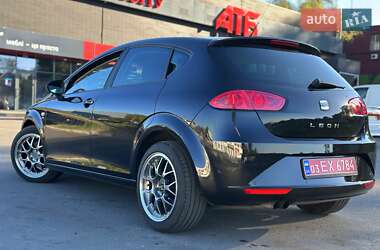 Хэтчбек SEAT Leon 2009 в Каменском