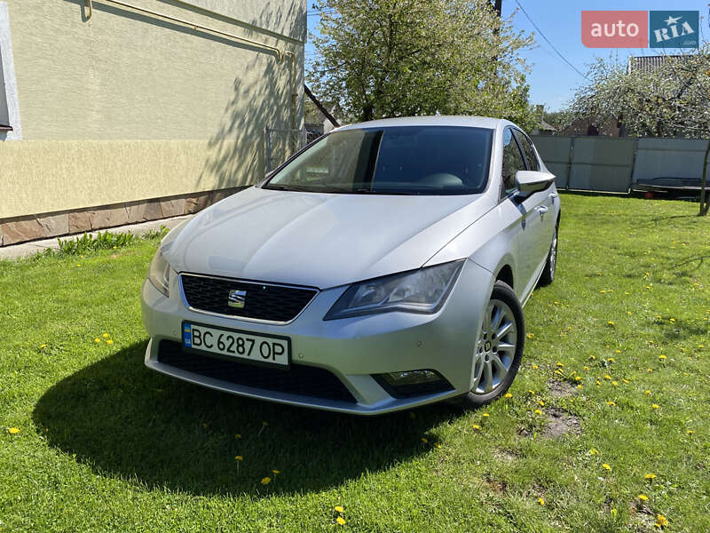 Хэтчбек SEAT Leon 2013 в 