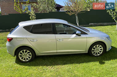 Хэтчбек SEAT Leon 2013 в 