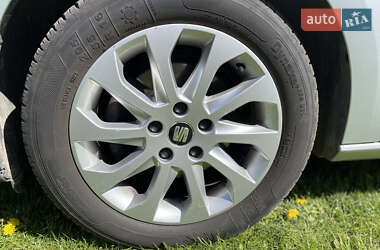 Хэтчбек SEAT Leon 2013 в 