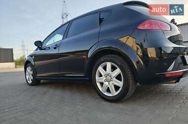 Хэтчбек SEAT Leon 2009 в 