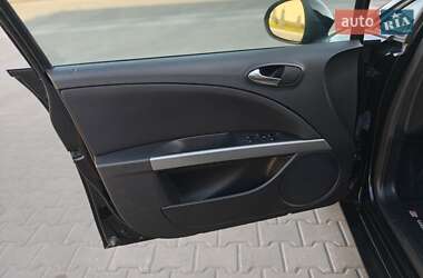 Хэтчбек SEAT Leon 2009 в 