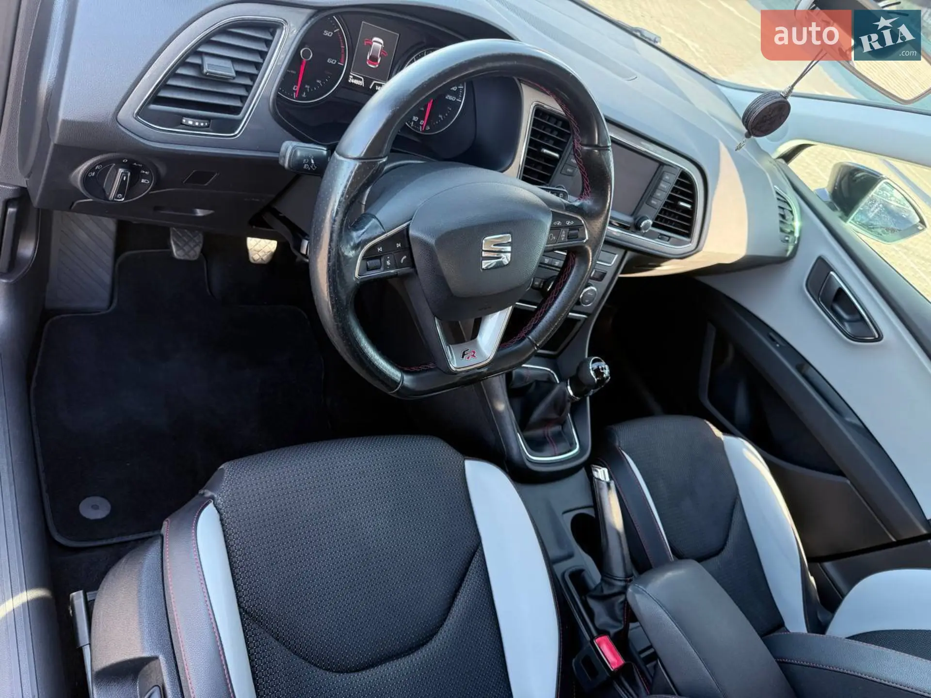 2016 SEAT Leon - мініатюра 16