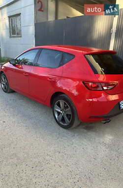 Хэтчбек SEAT Leon 2015 в Львове