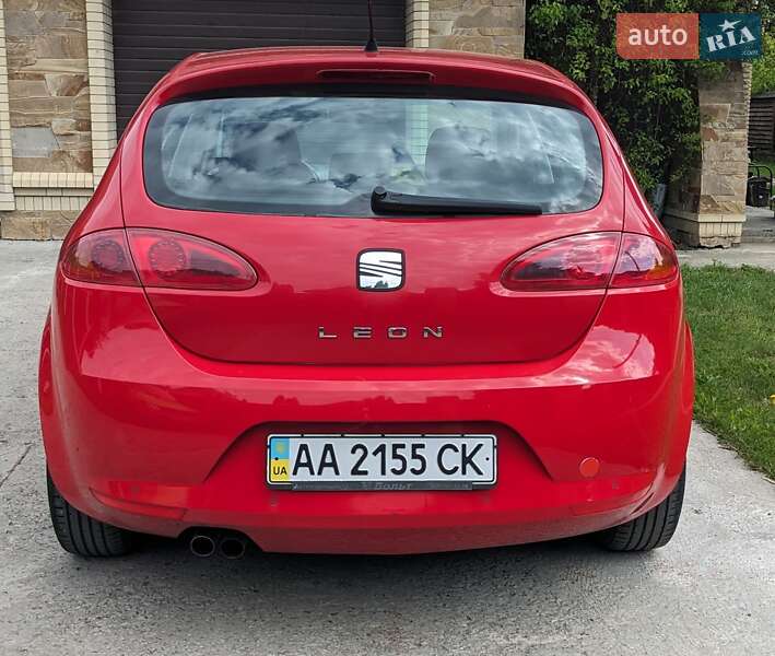 Хетчбек SEAT Leon 2006 в Києві
