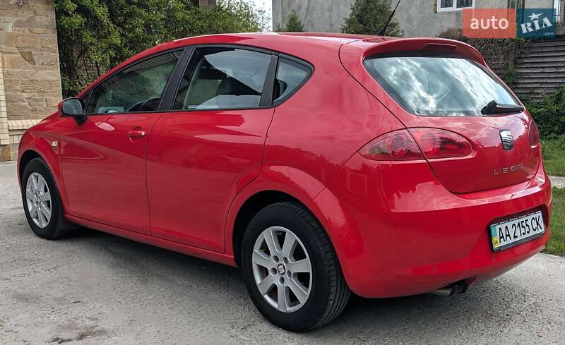 Хетчбек SEAT Leon 2006 в Києві