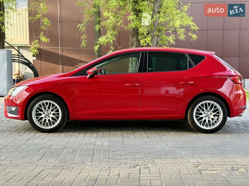 Хетчбек SEAT Leon 2013 в Дніпрі