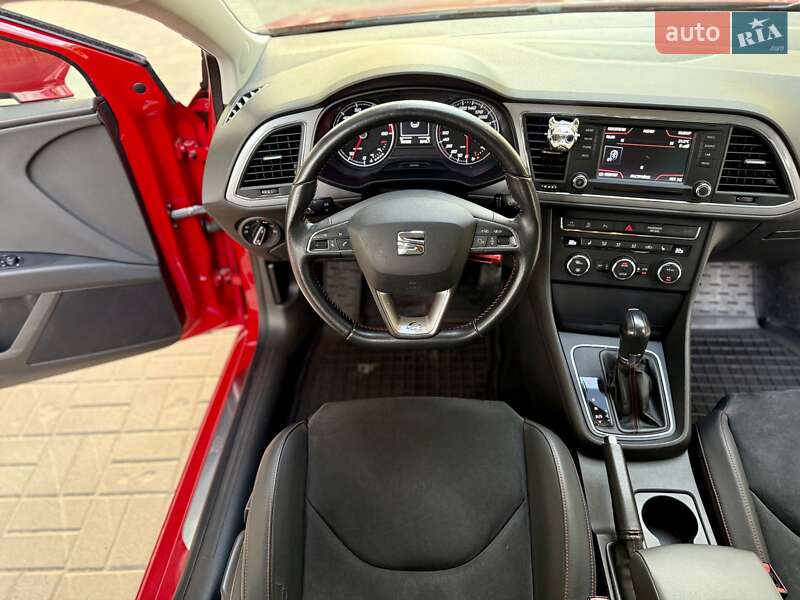 Хетчбек SEAT Leon 2013 в Дніпрі