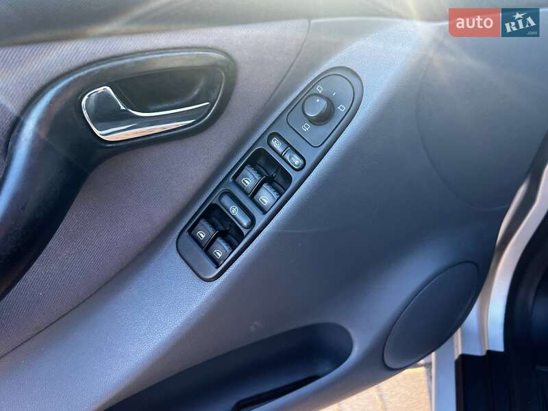 Хэтчбек SEAT Leon 2001 в Львове