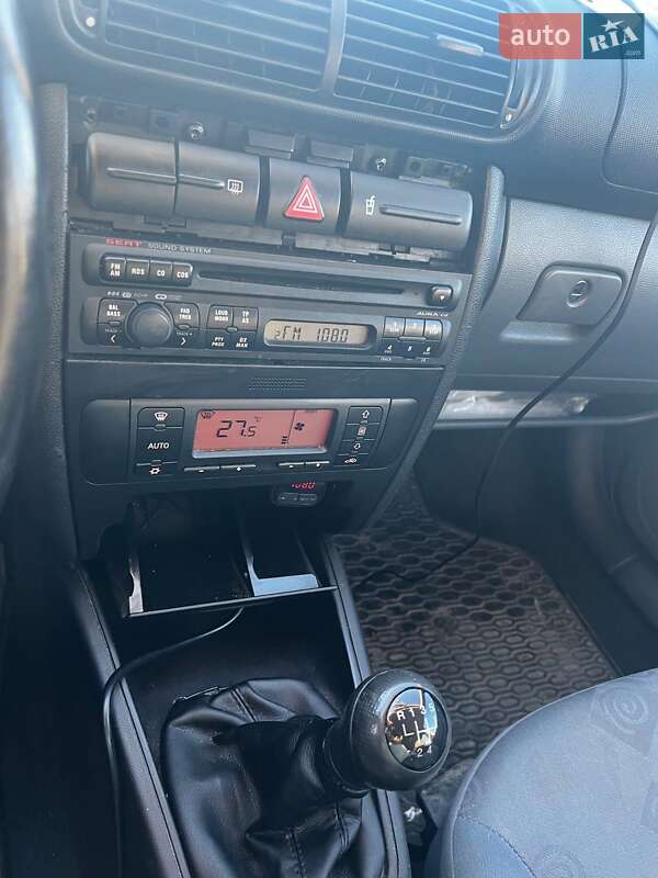 Хэтчбек SEAT Leon 2001 в Львове