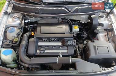 Хэтчбек SEAT Leon 2001 в 