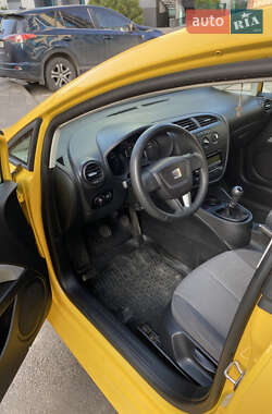 Хэтчбек SEAT Leon 2011 в 