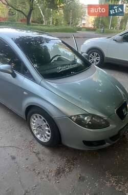 Хэтчбек SEAT Leon 2006 в 