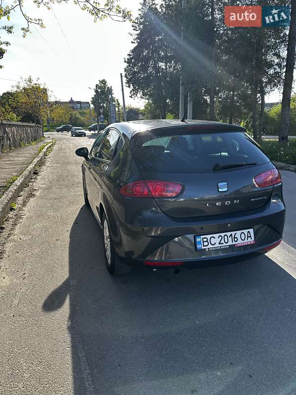 Хетчбек SEAT Leon 2011 в Львові